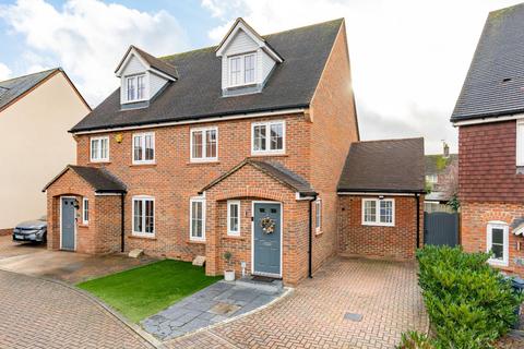 undefined, Farm Close, Ware SG12