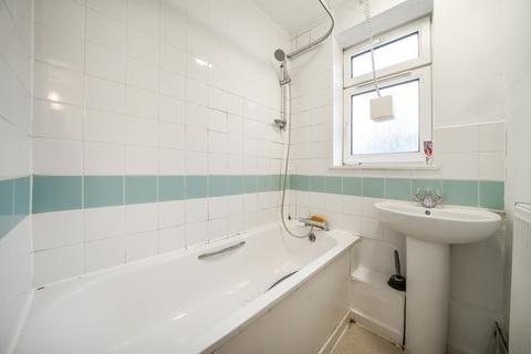 2 bedroom flat for sale, Ellsworth Street, London, E2