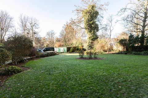 2 bedroom flat to rent, Shoot Up Hill, London NW2