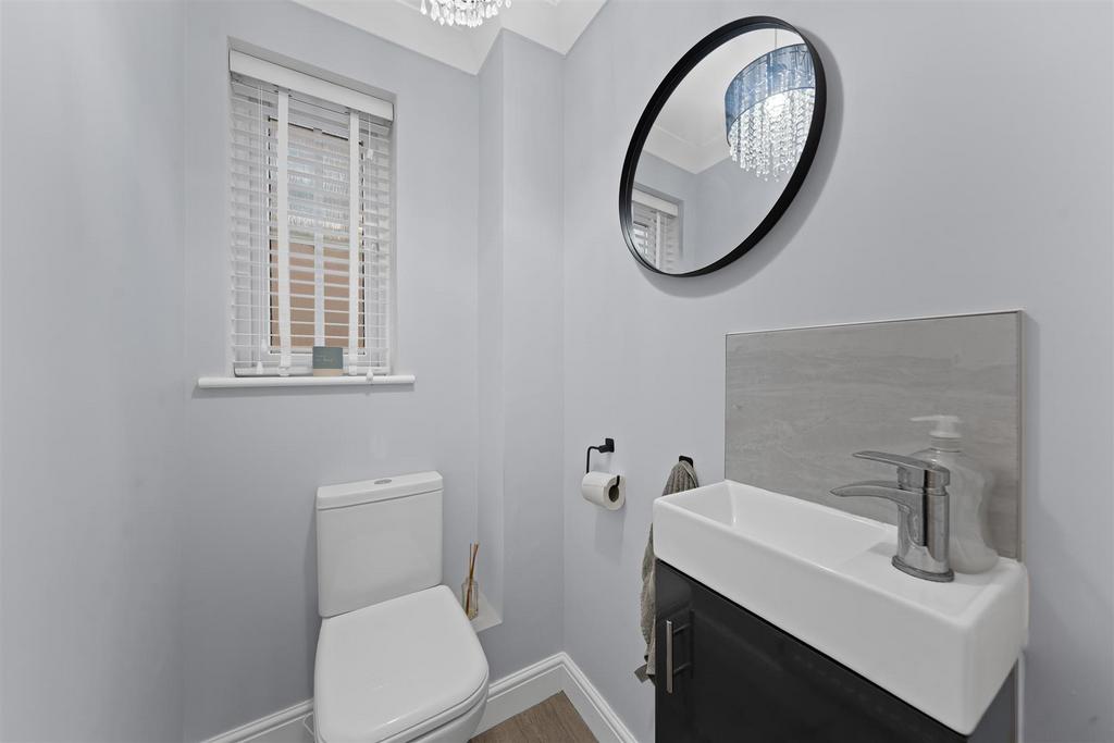 37 Church Farm Ave Web26.jpg