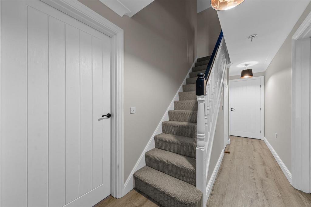 37 Church Farm Ave Web14.jpg