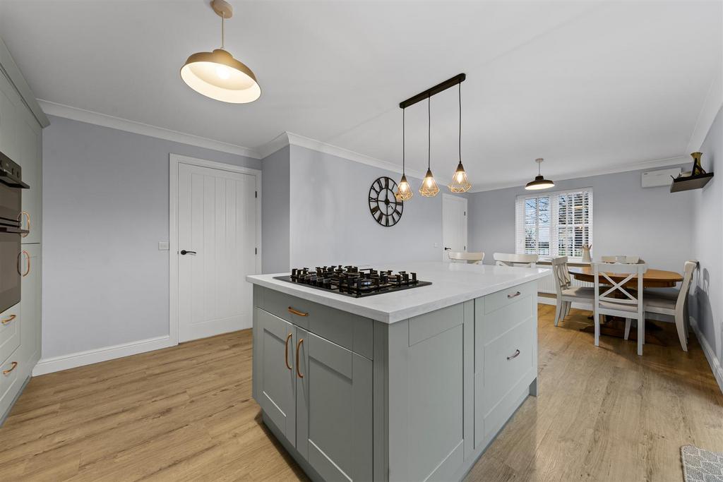 37 Church Farm Ave Web23.jpg
