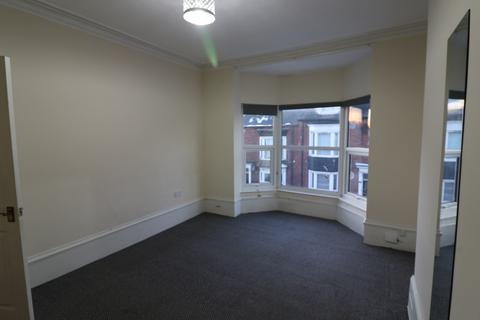 3 bedroom flat to rent, South Frederick Street, South Shields NE33