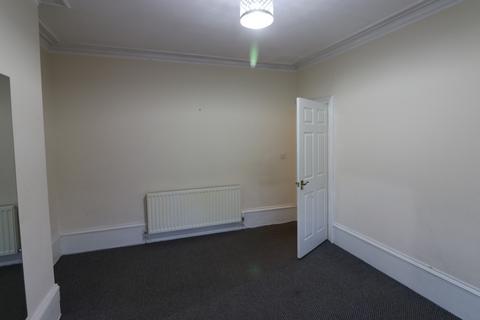 3 bedroom flat to rent, South Frederick Street, South Shields NE33