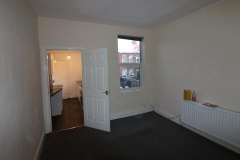 3 bedroom flat to rent, South Frederick Street, South Shields NE33