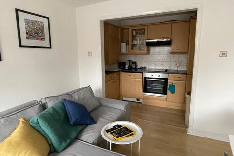 undefined, Mile End Road, London, E1