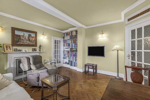 2 bedroom flat to rent, Queensway, London W2