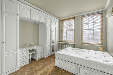 2 bedroom flat to rent, Queensway, London W2