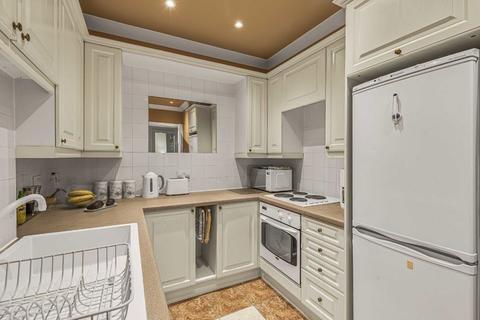 2 bedroom flat to rent, Queensway, London W2