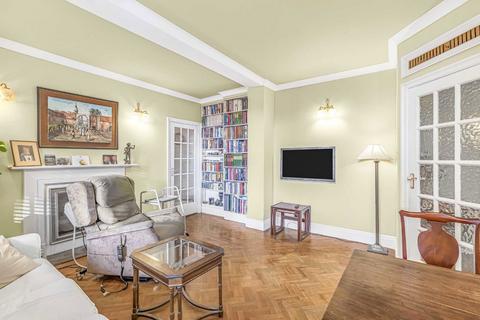 2 bedroom flat to rent, Queensway, London W2