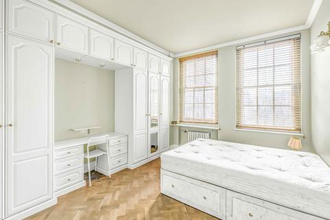2 bedroom flat to rent, Queensway, London W2