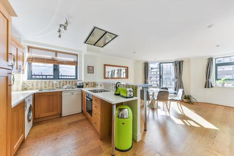 2 bedroom flat to rent, The Cobalt Building, Bridgewater Square, London, EC2Y