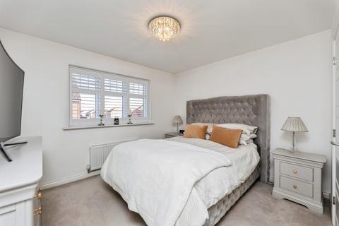 4 bedroom detached house for sale, Warren Close, West Yorkshire WF8