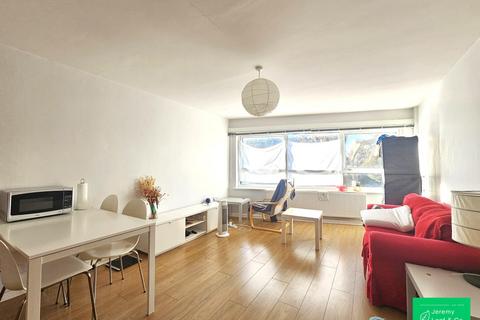 2 bedroom apartment to rent, High Road, East Finchley, N2