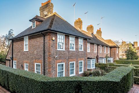 3 bedroom semi-detached house for sale, Hampstead Garden Suburb NW11