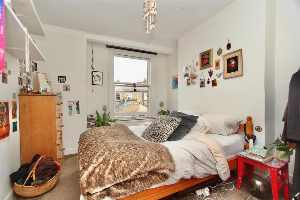 Clissold Crescent, N16