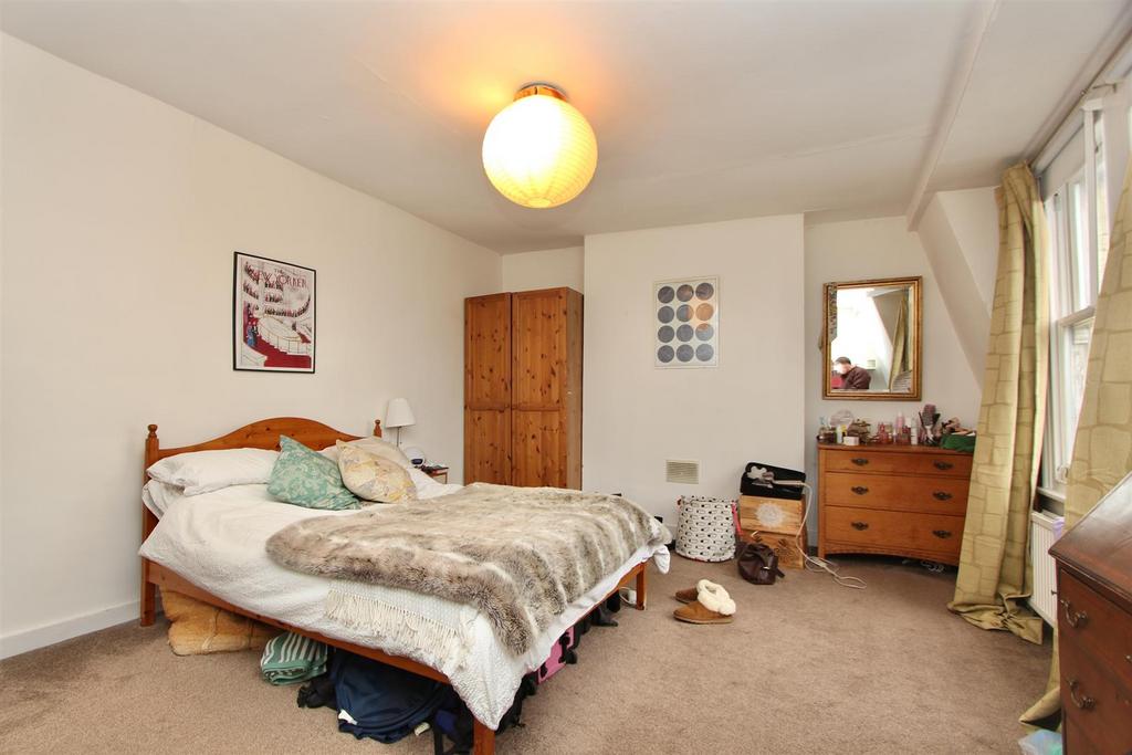 Clissold Crescent, N16