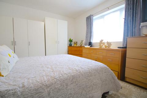 4 bedroom house to rent, Bevan Avenue, Barking IG11