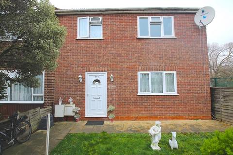 4 bedroom house to rent, Bevan Avenue, Barking IG11