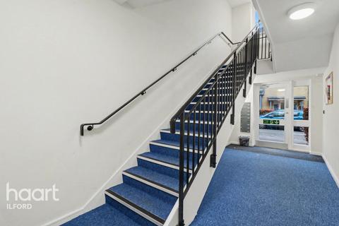 2 bedroom flat for sale, Clark Grove, Ilford