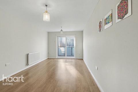 2 bedroom flat for sale, Clark Grove, Ilford