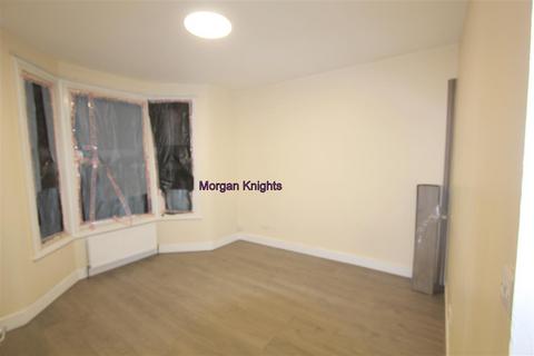 undefined, Forest Gate E7