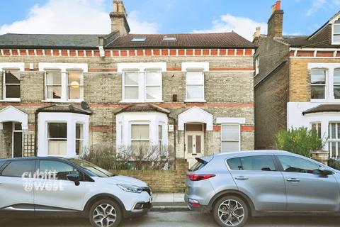 2 bedroom apartment to rent, Genoa Road London SE20