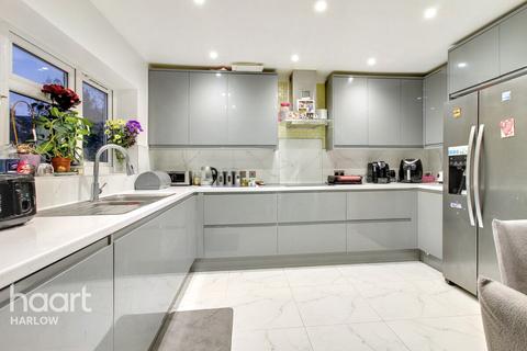 4 bedroom terraced house for sale, The Hides, Harlow