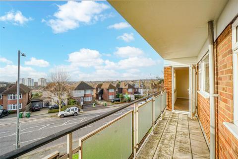 2 bedroom flat for sale, Old Roar Road, St Leonards-On-Sea