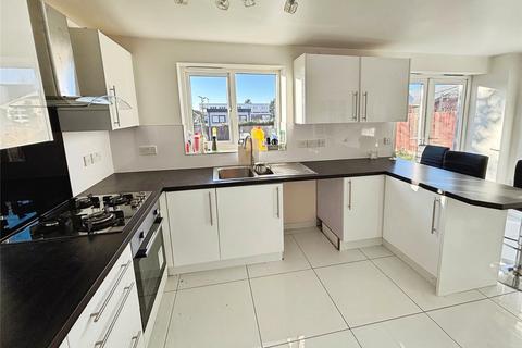 4 bedroom detached house to rent, Queen Victoria Drive, Derbyshire DE11