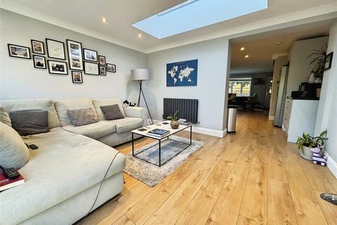 3 bedroom semi-detached house to rent, Middle Walk, Kent TN2
