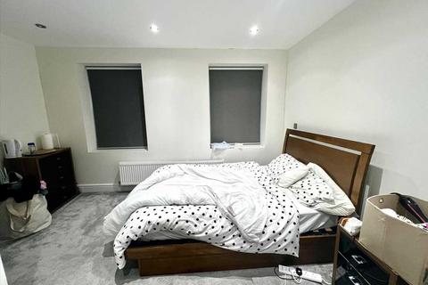 4 bedroom townhouse for sale, Arborfield Close, Slough