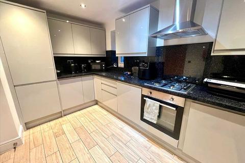 4 bedroom townhouse for sale, Arborfield Close, Slough