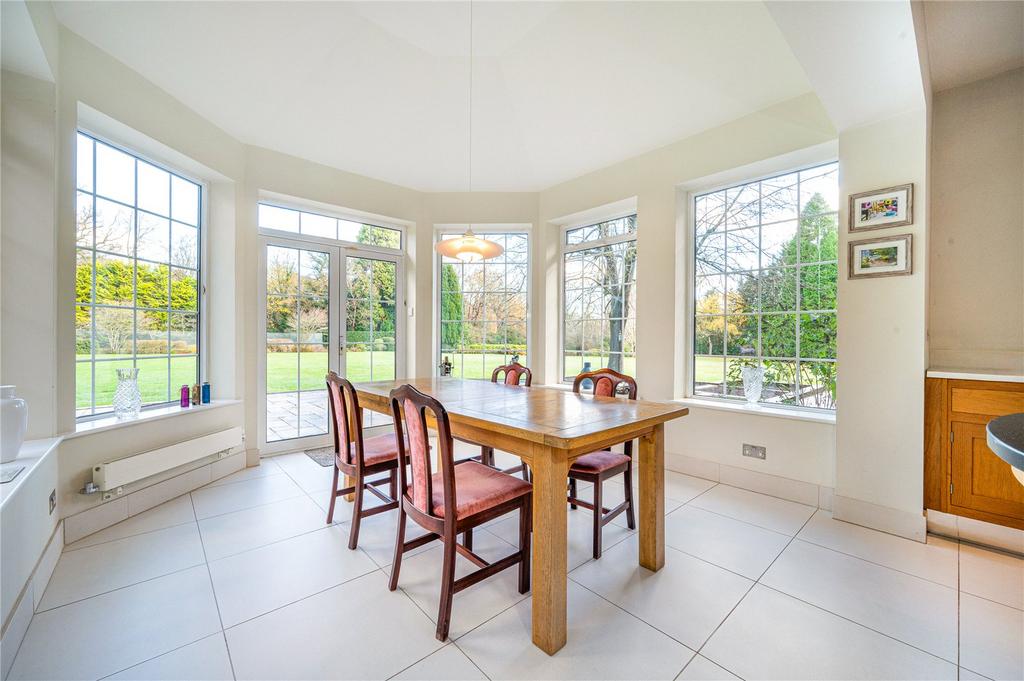 Breakfast Room