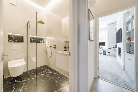 2 bedroom flat for sale, Larkhall Rise, Clapham, London, SW4