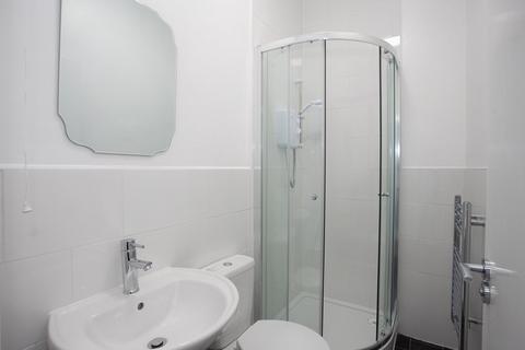 1 bedroom in a house share to rent, 27 Sharples Hall Street, Oldham