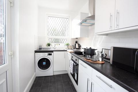 1 bedroom in a house share to rent, 27 Sharples Hall Street, Oldham