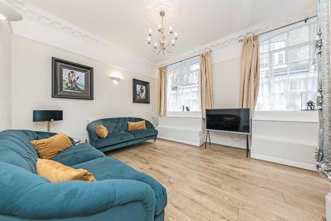 4 bedroom flat to rent, Middle Street, London EC1A