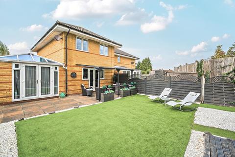 3 bedroom end of terrace house for sale, Stanley Close, London, SE9