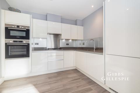 2 bedroom flat to rent, Carew Road, Northwood, HA6