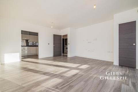 2 bedroom flat to rent, Carew Road, Northwood, HA6