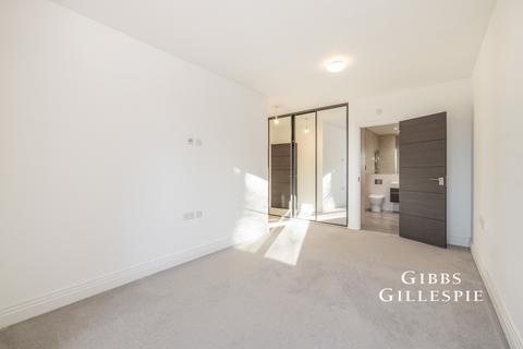 2 bedroom flat to rent, Carew Road, Northwood, HA6