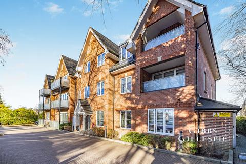 2 bedroom flat to rent, Carew Road, Northwood, HA6