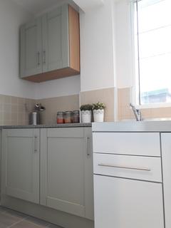Studio to rent, Camden Road, Camden