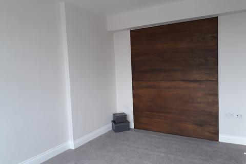 Studio to rent, Camden Road, Camden