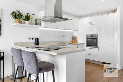 2 bedroom flat for sale, 2 Bedroom Flat – Lapwing Heights, Waterside Way, Tottenham Hale N17