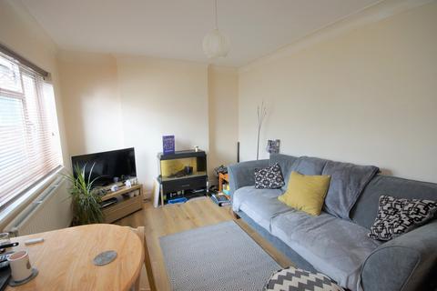 2 bedroom ground floor maisonette to rent, Audley Court, Pinner HA5