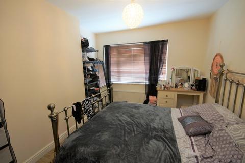 2 bedroom ground floor maisonette to rent, Audley Court, Pinner HA5