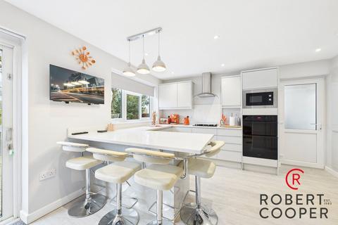 undefined, Mount Park Road, Eastcote, HA5