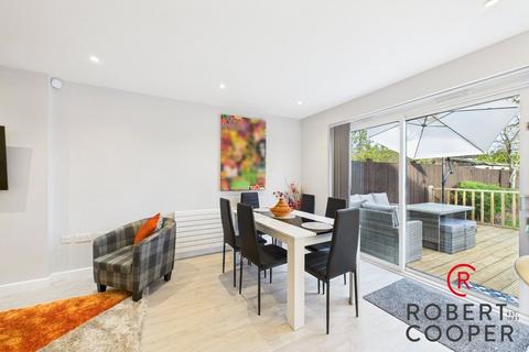 undefined, Mount Park Road, Eastcote, HA5